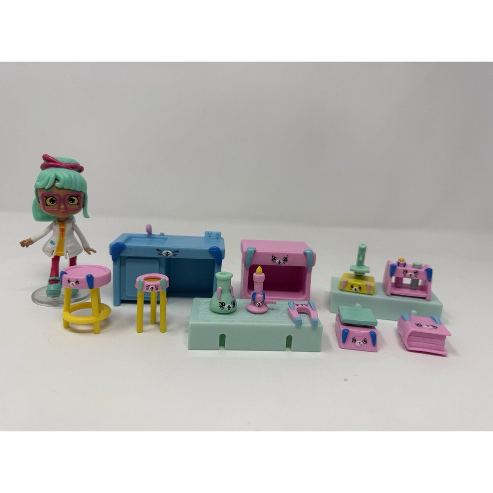 Shopkins Happy Places Bright Bunny Science Lab Cici Doll Complete